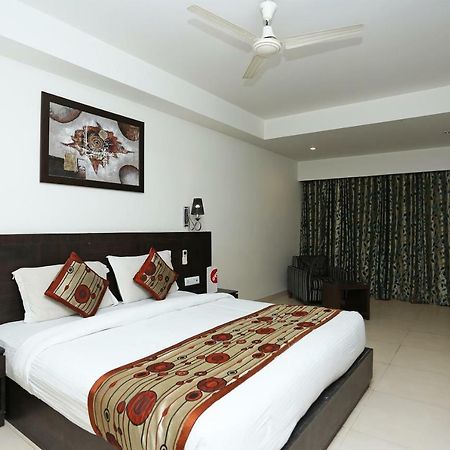 Capital O 3600 Hotel Royal Windsor Kāthgodām Εξωτερικό φωτογραφία