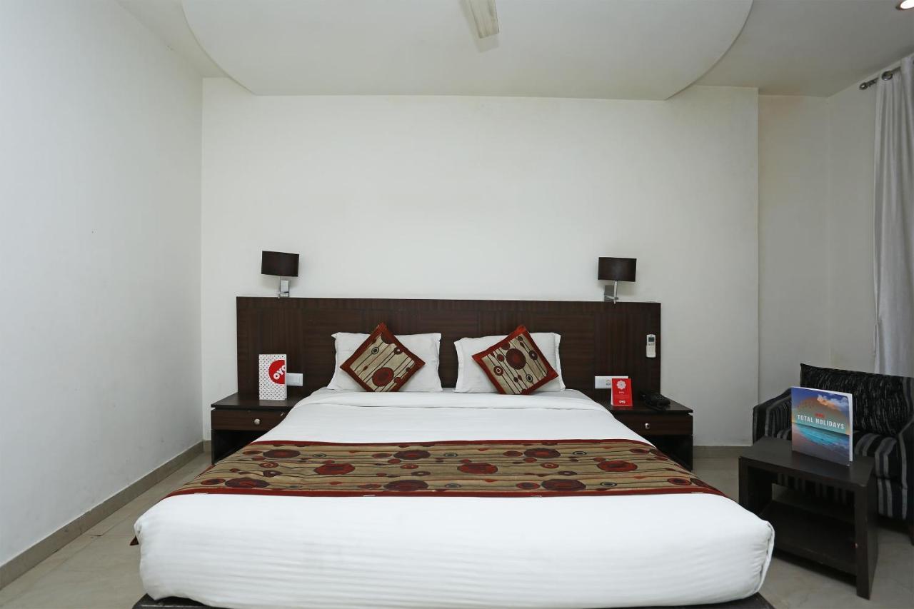 Capital O 3600 Hotel Royal Windsor Kāthgodām Εξωτερικό φωτογραφία