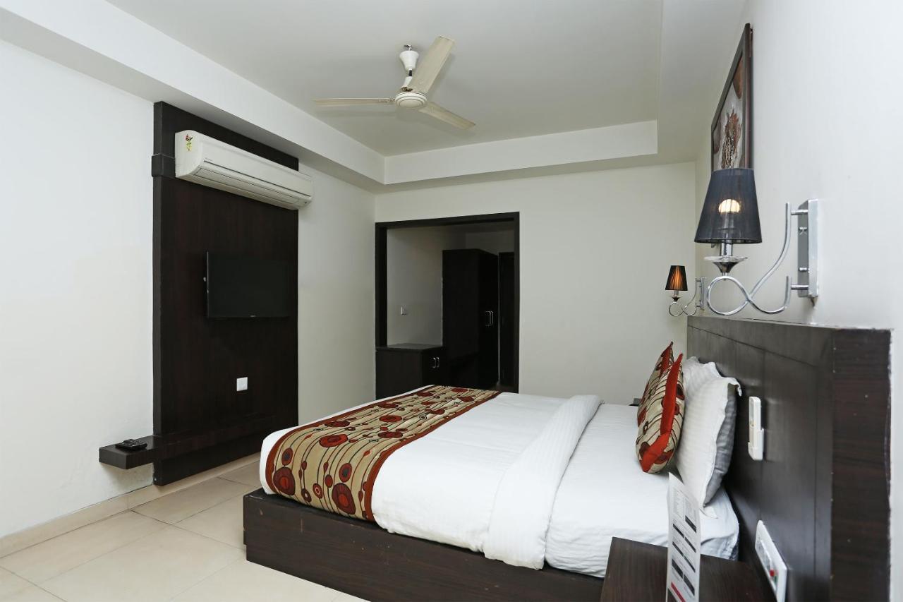 Capital O 3600 Hotel Royal Windsor Kāthgodām Εξωτερικό φωτογραφία