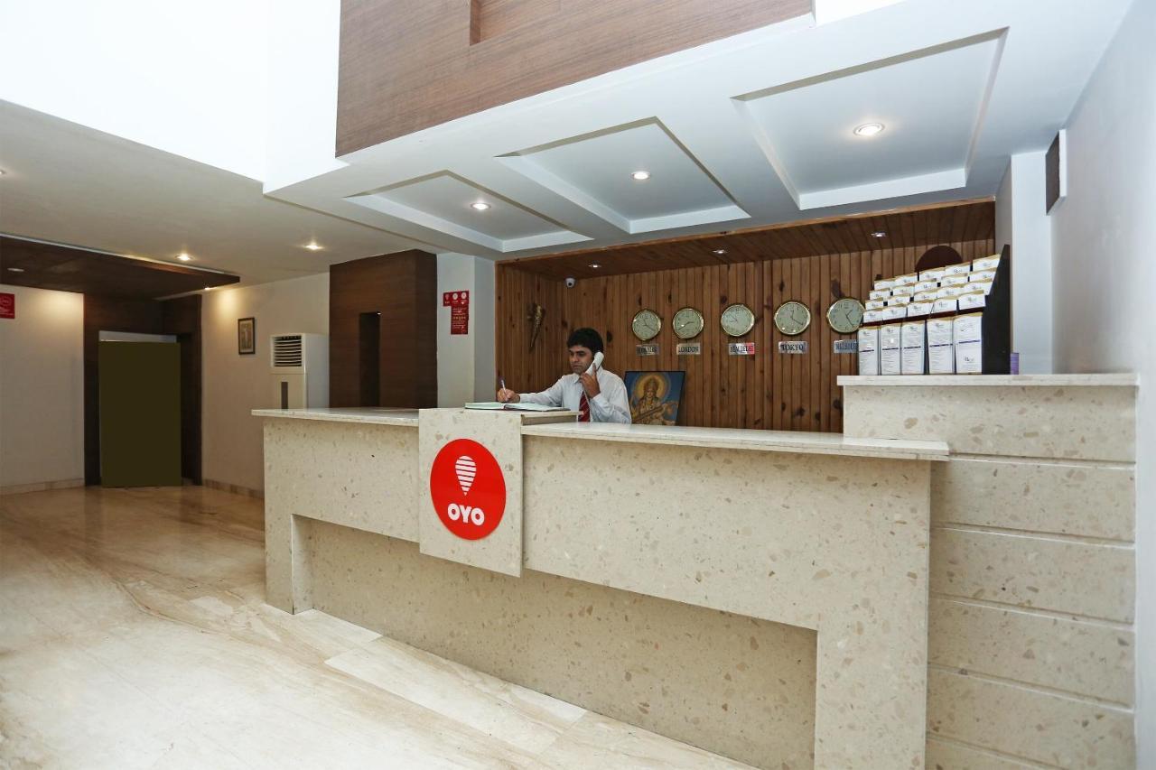 Capital O 3600 Hotel Royal Windsor Kāthgodām Εξωτερικό φωτογραφία